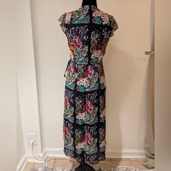 Nanette Lepore Women's 100% Silk Floral Navy Wrap Dress Size 2 Resort 2012 - Picture 2 of 11